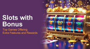 Live dealer conducting Infinite Blackjack with multiple players at max389 slot